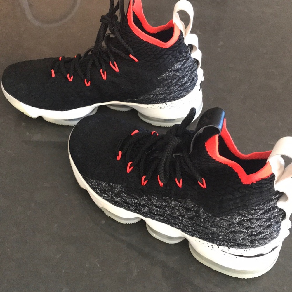 Nike LeBron 15 Basketball Shoes